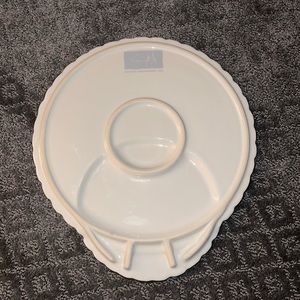 Michael Wainwright White with Gold Round Platter